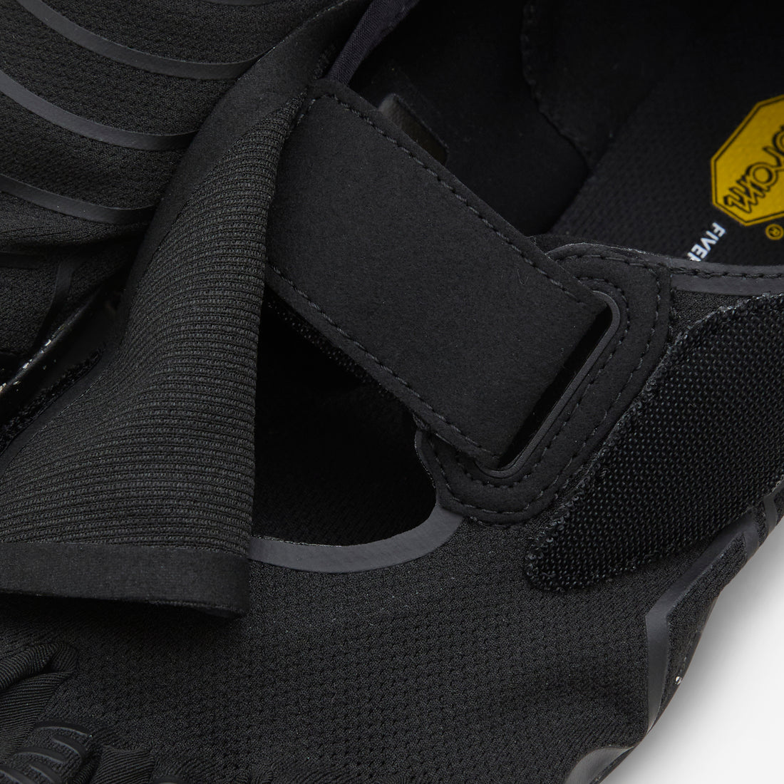 Groundsplay Black Footwear