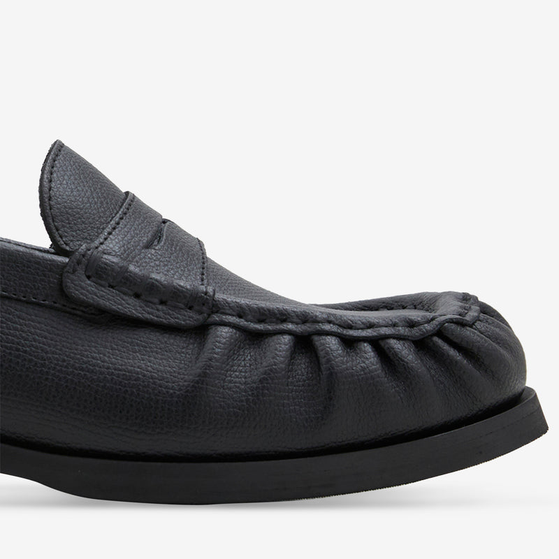 Ogee Black Grain Leather Footwear