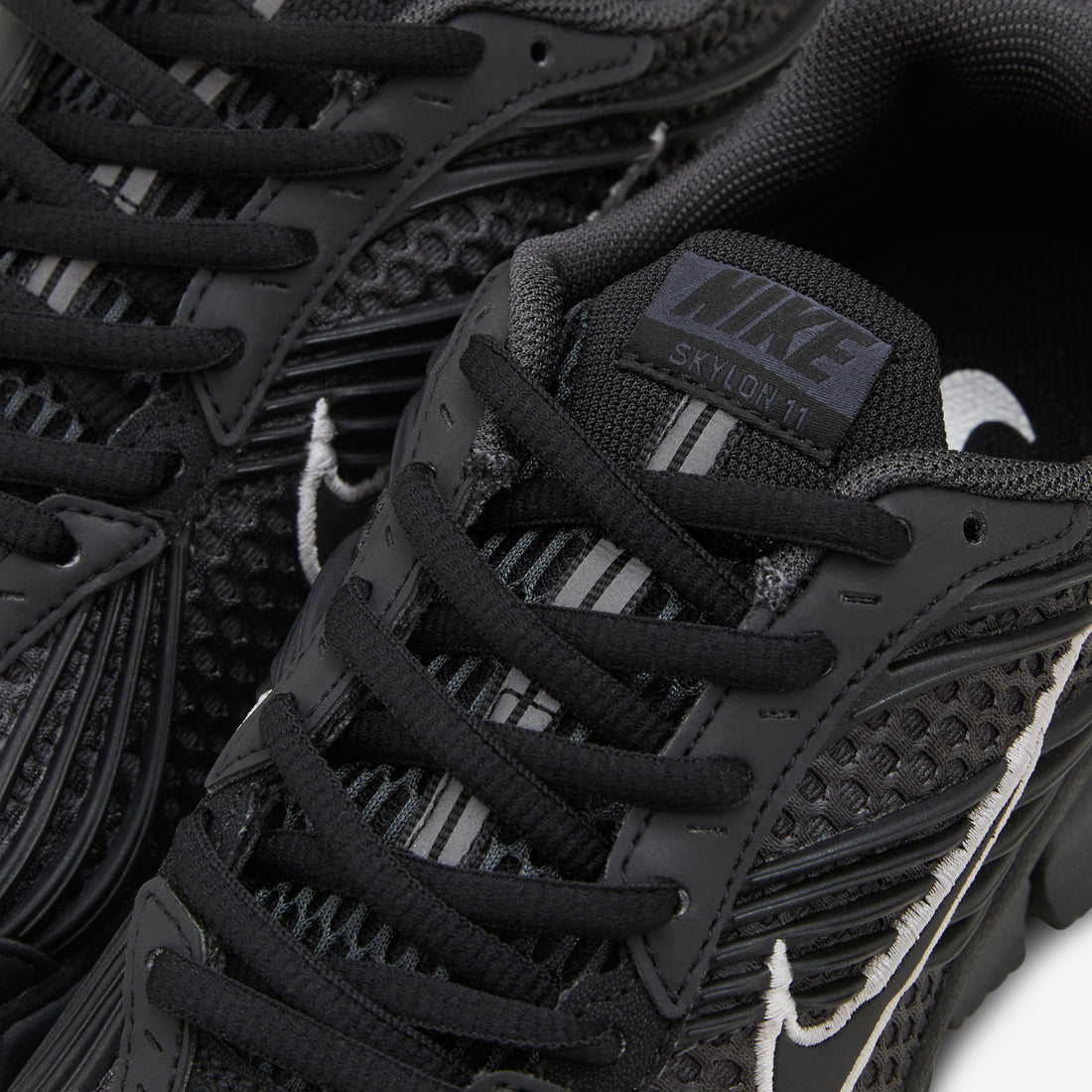 Women's Zoom Skylon 11 Reflective Anthracite | Black | Metallic Silver Footwear