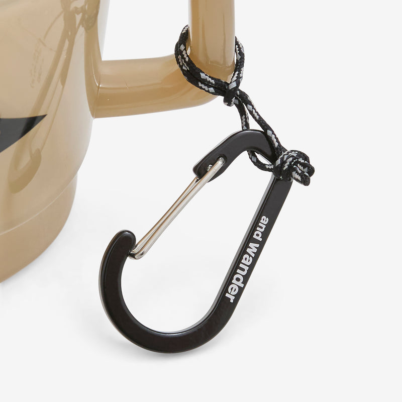 and wander Logo PP Mug Beige Lifestyle