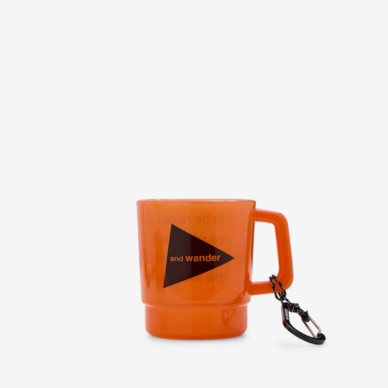and wander Logo PP Mug Orange Lifestyle