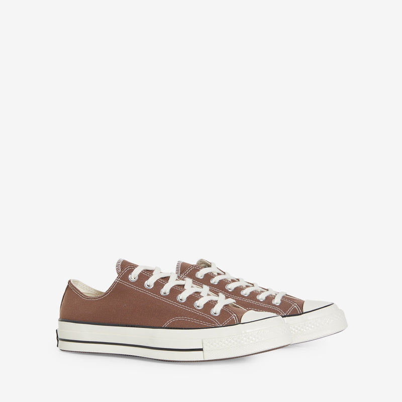 Chuck Taylor '70 Low Squirrel Friend | Egret | Black Footwear