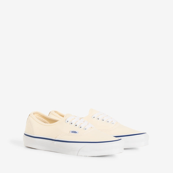 OG Authentic LX Canvas White Footwear