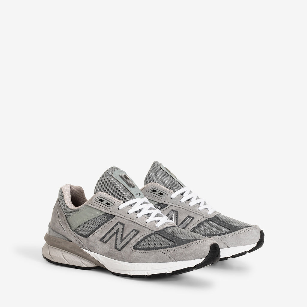 Made in USA 990v5 Grey | White – Above The Clouds