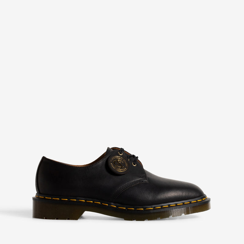 1461 3 Eye Shoe Black Classic Oiled Shoulder