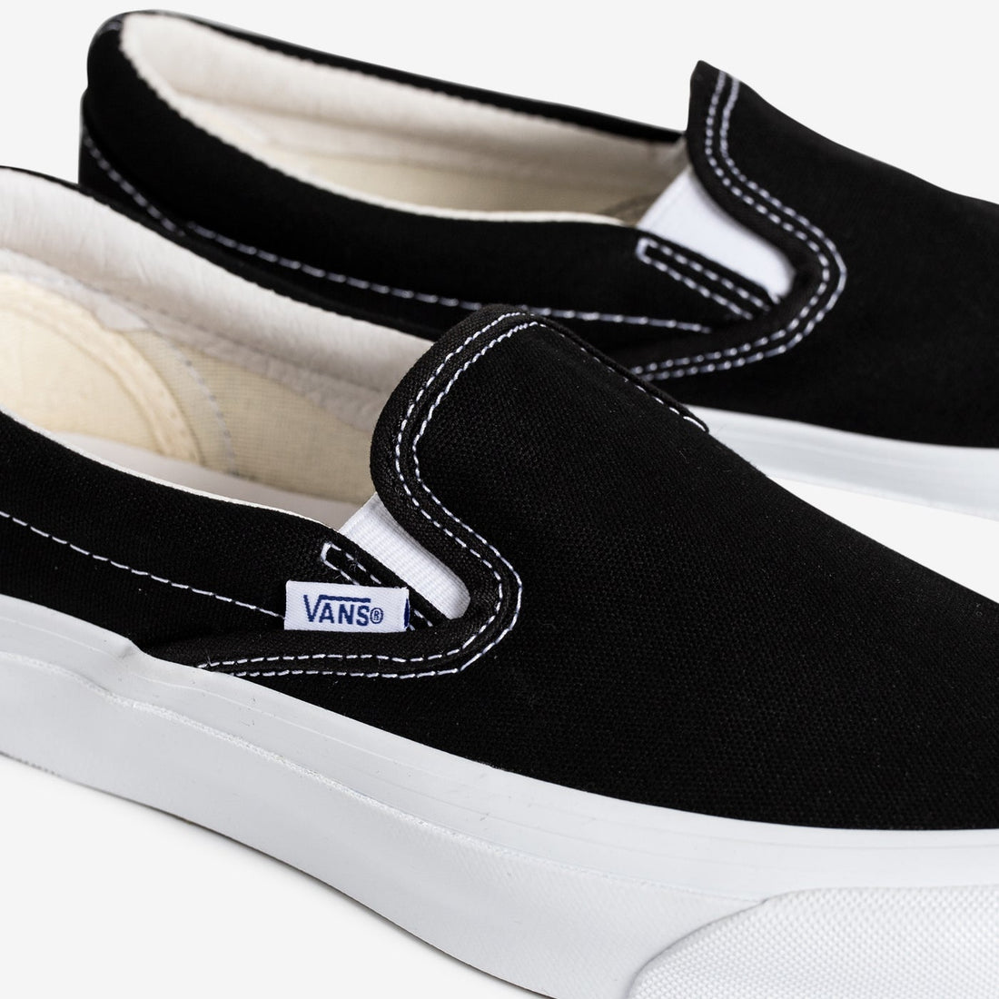 OG Classic Slip-On LX Black | True White Footwear