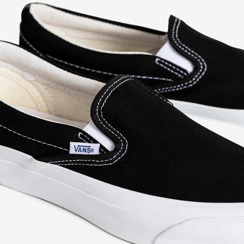 OG Classic Slip-On LX Black | True White