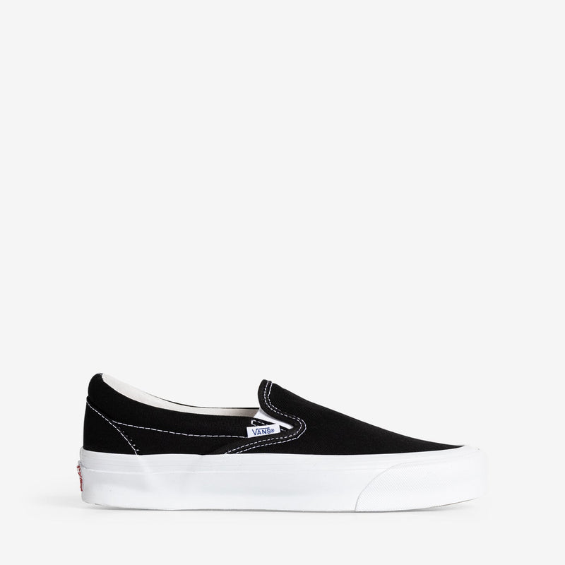 OG Classic Slip-On LX Black | True White