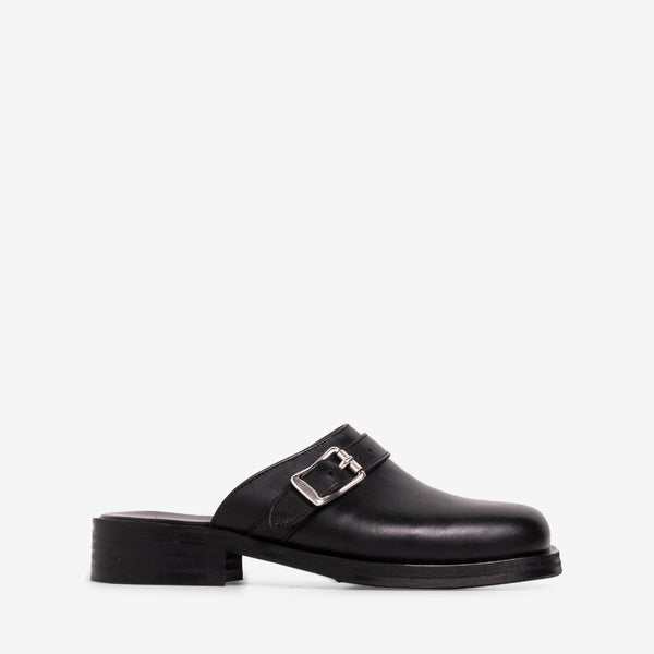 Camion Mule Black Leather