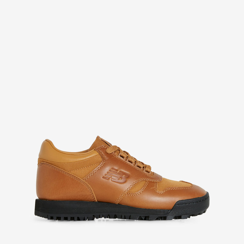 Rainier Low Tan | Beige Footwear