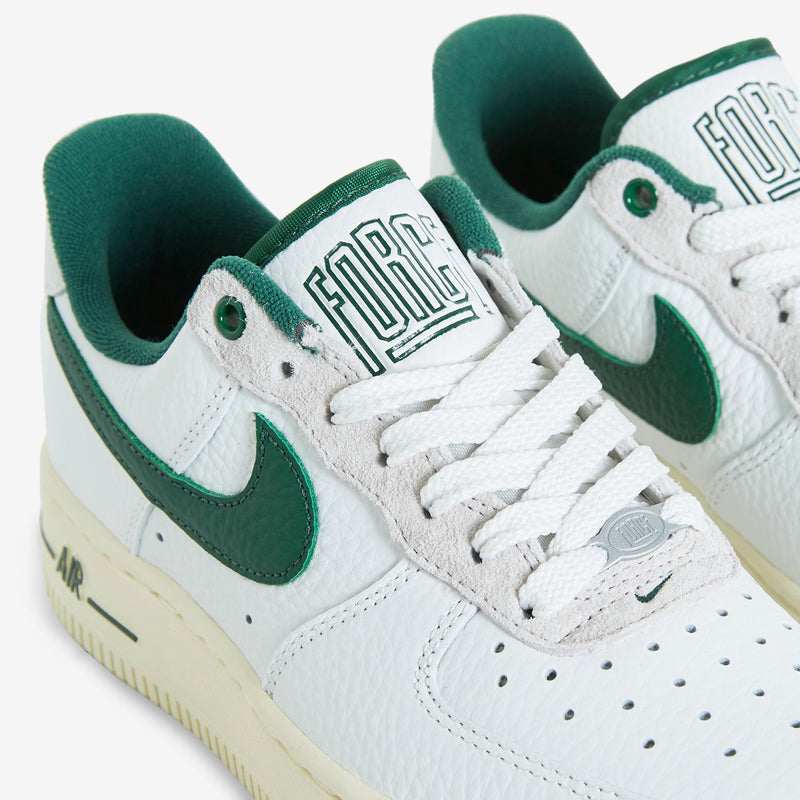 Nike Air Force 1 '07 LX in summit white and gorge green. Review