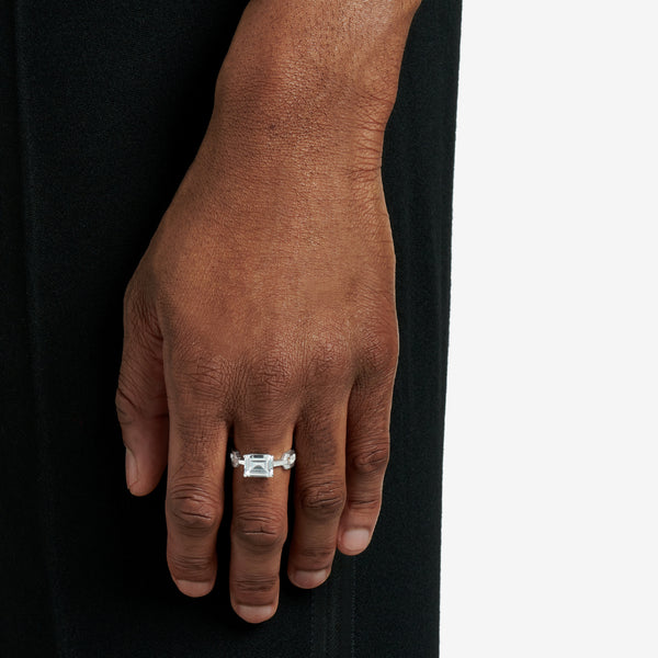 Solitaire Chain Ring Silver | White